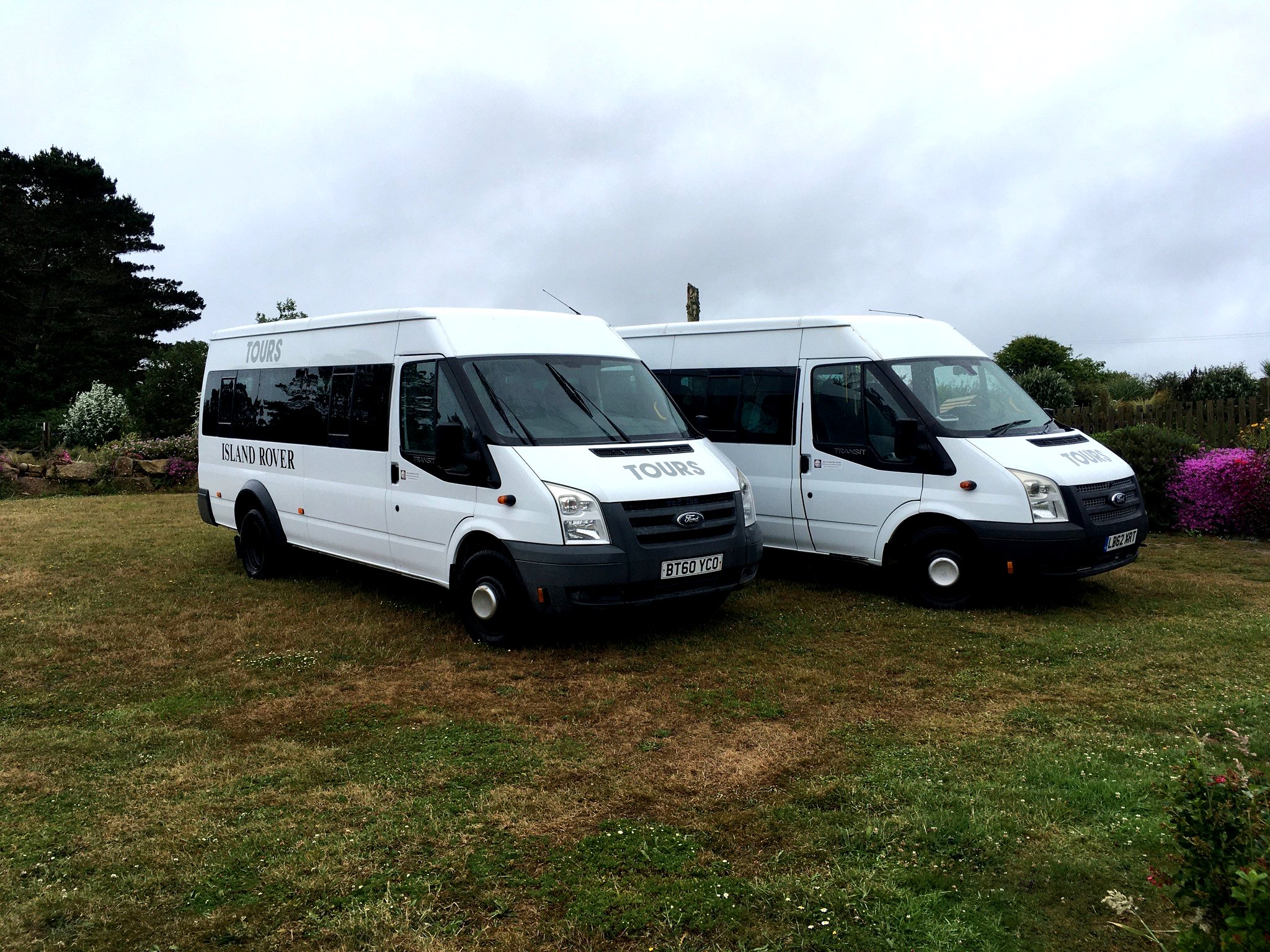 buses at longstone